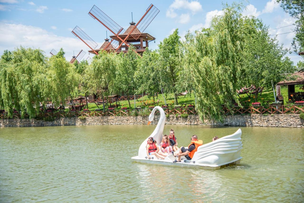 Hotel The Wind Mills Hydropark Gorna Malina Exterior foto