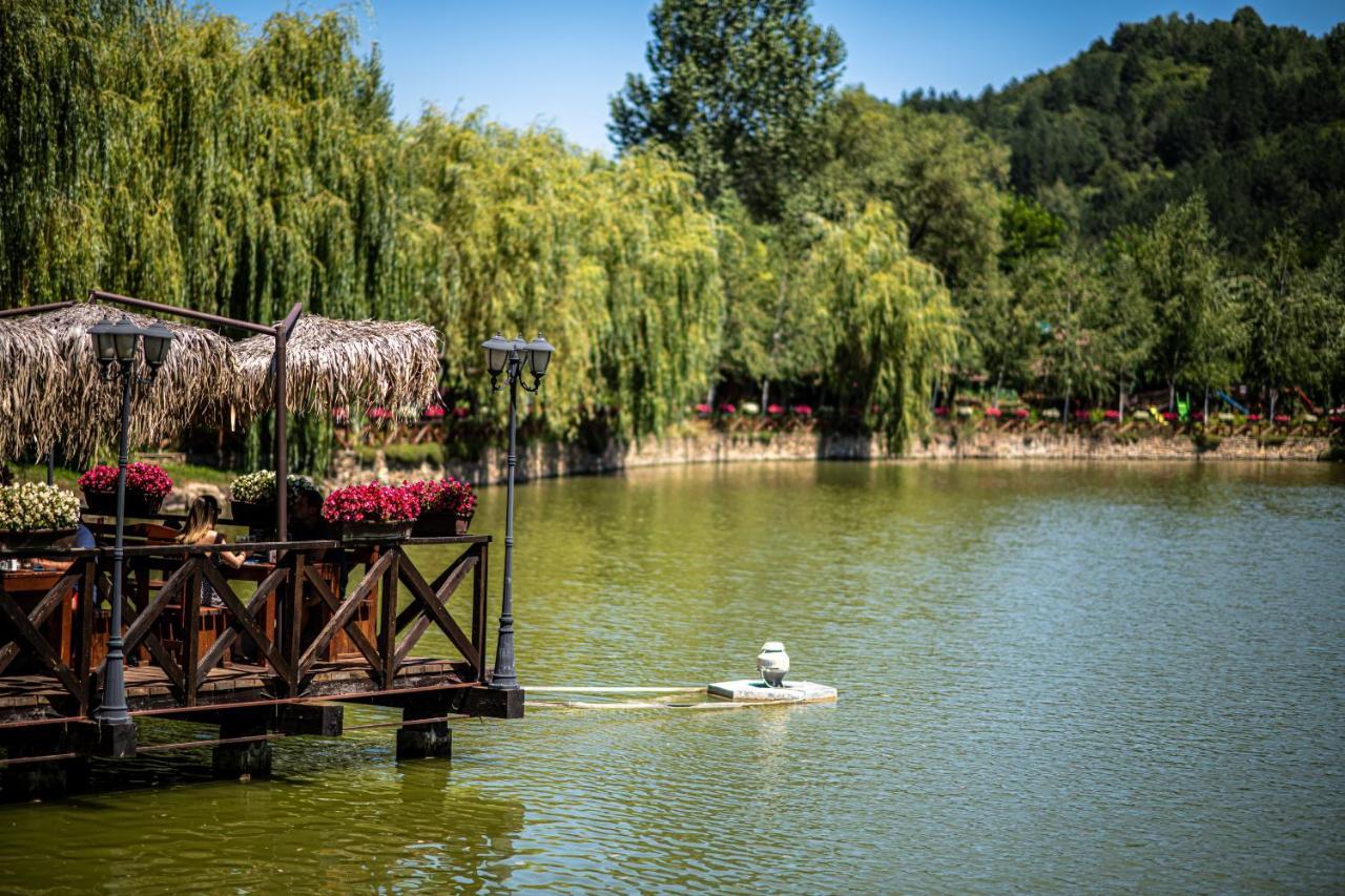 Hotel The Wind Mills Hydropark Gorna Malina Exterior foto
