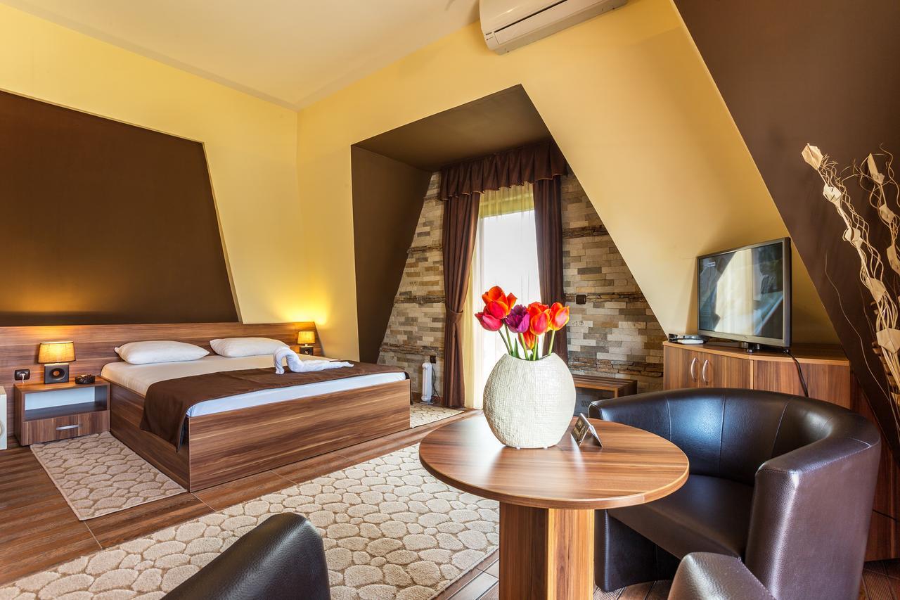 Hotel The Wind Mills Hydropark Gorna Malina Exterior foto