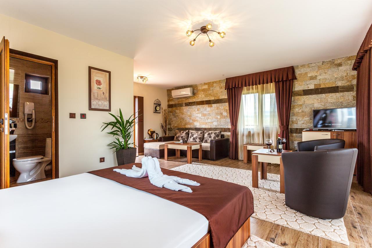 Hotel The Wind Mills Hydropark Gorna Malina Exterior foto