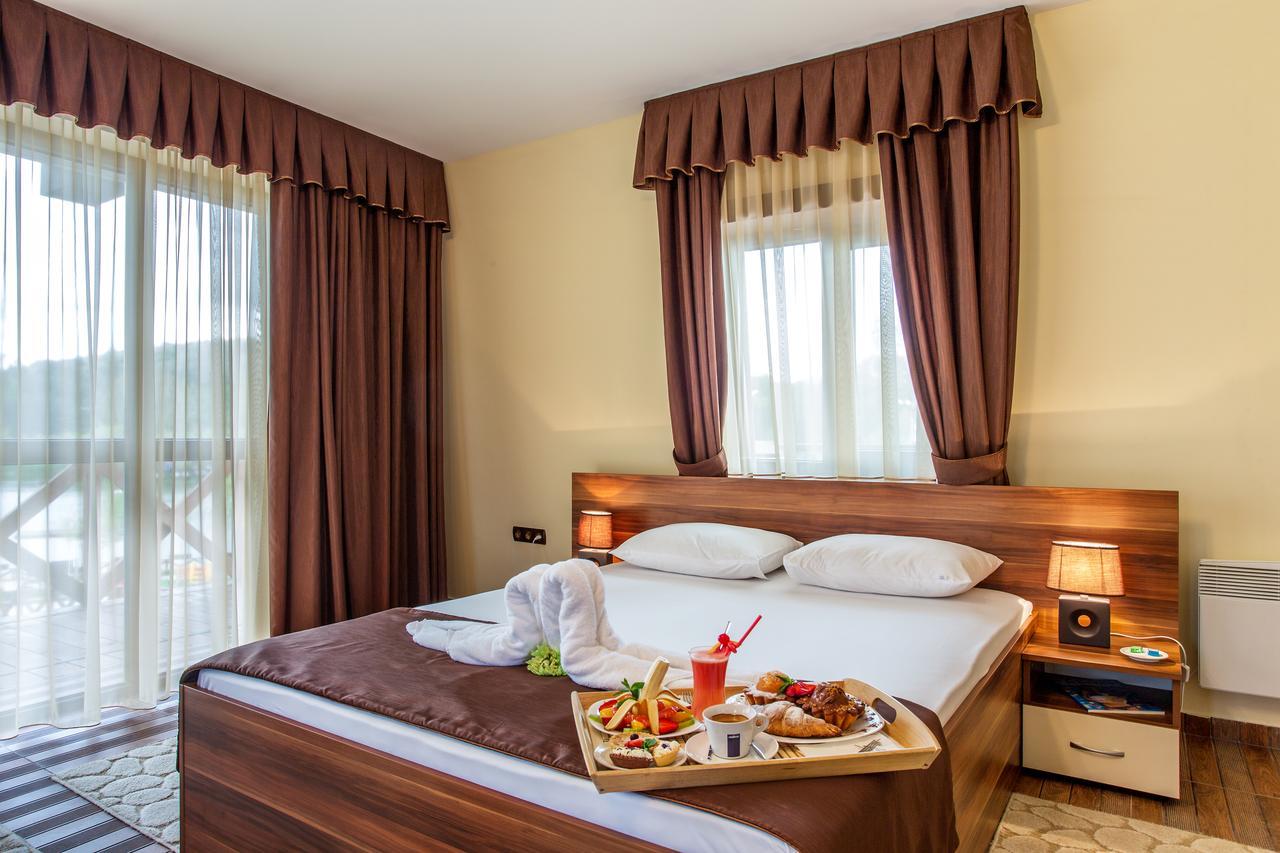 Hotel The Wind Mills Hydropark Gorna Malina Exterior foto