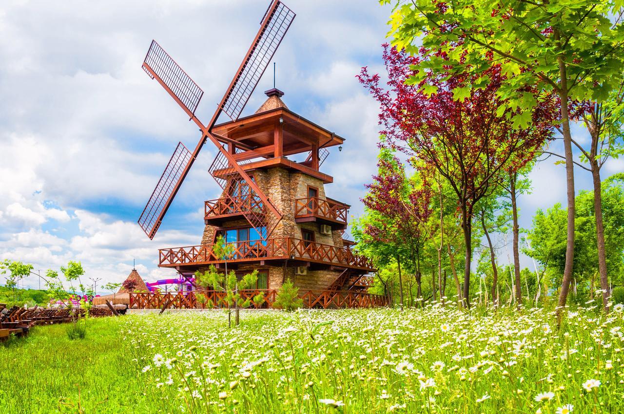Hotel The Wind Mills Hydropark Gorna Malina Exterior foto