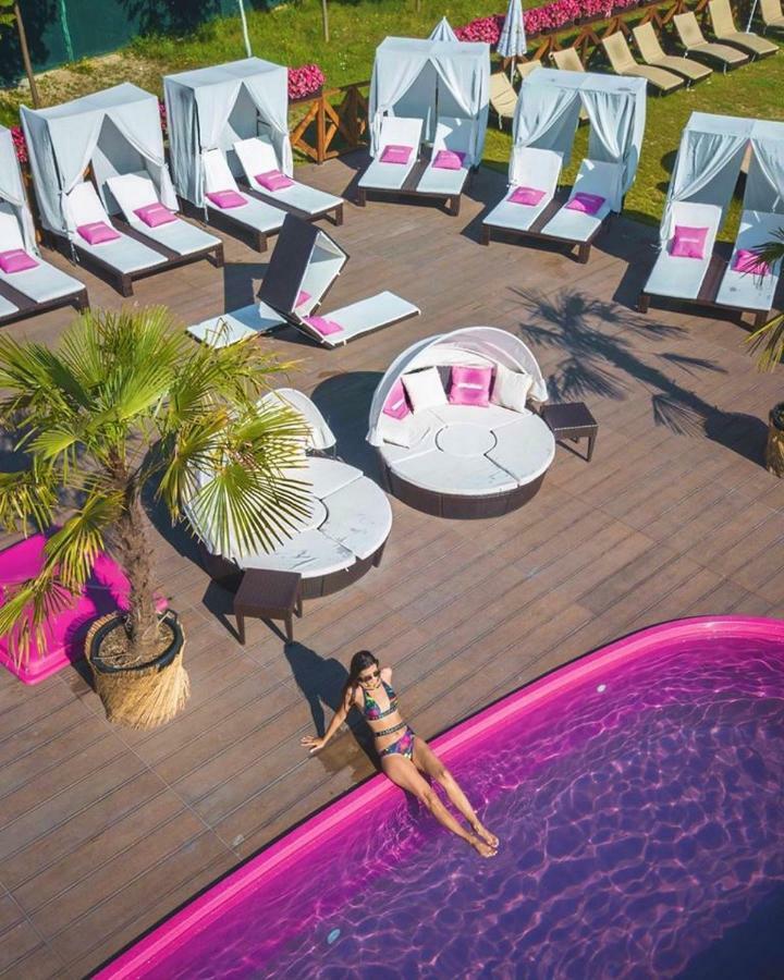 Hotel The Wind Mills Hydropark Gorna Malina Exterior foto
