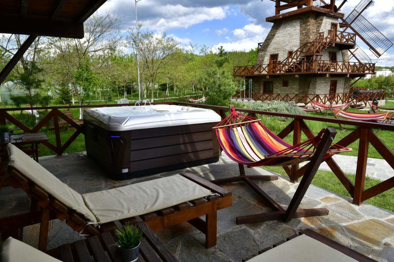 Hotel The Wind Mills Hydropark Gorna Malina Exterior foto